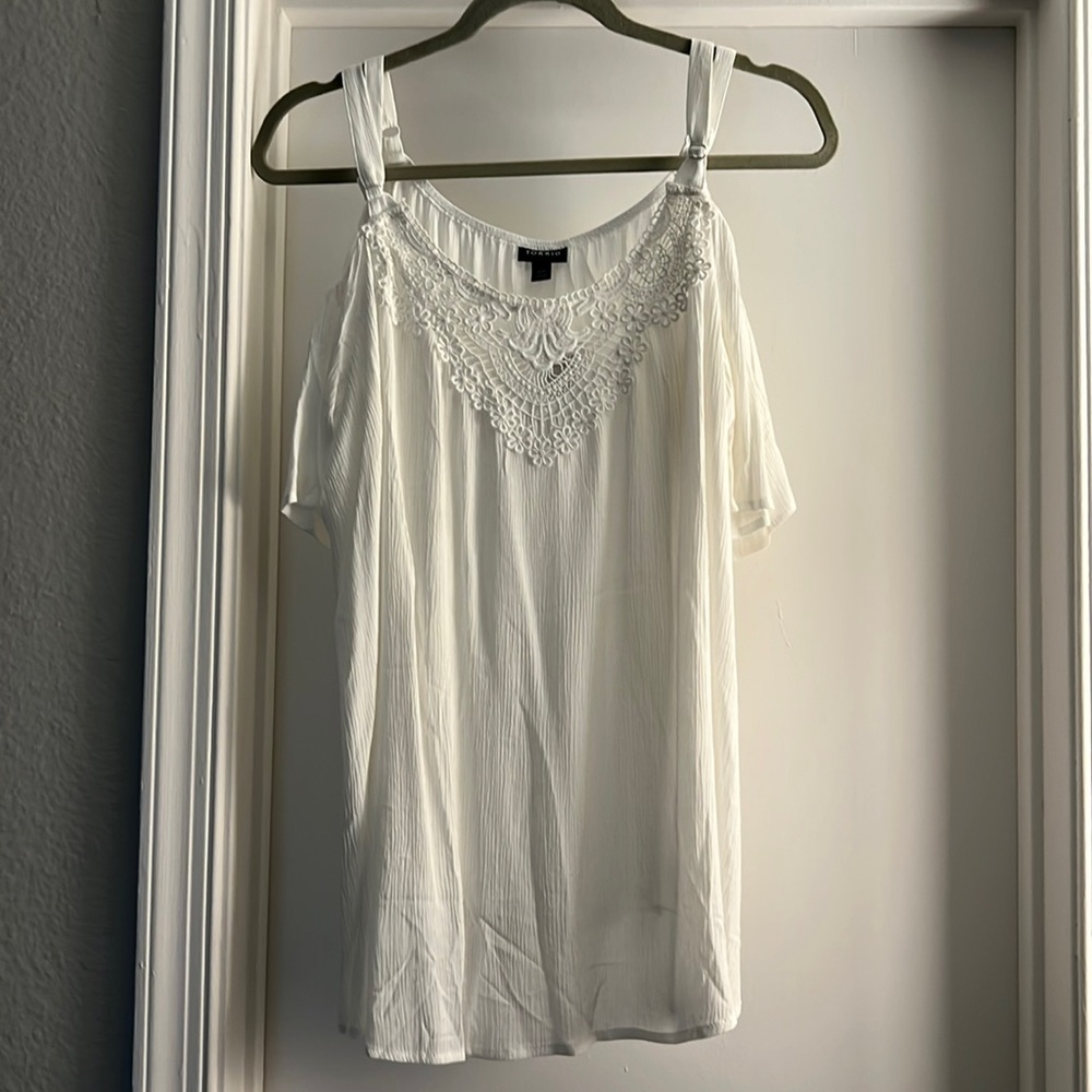 Gauze style white blouse